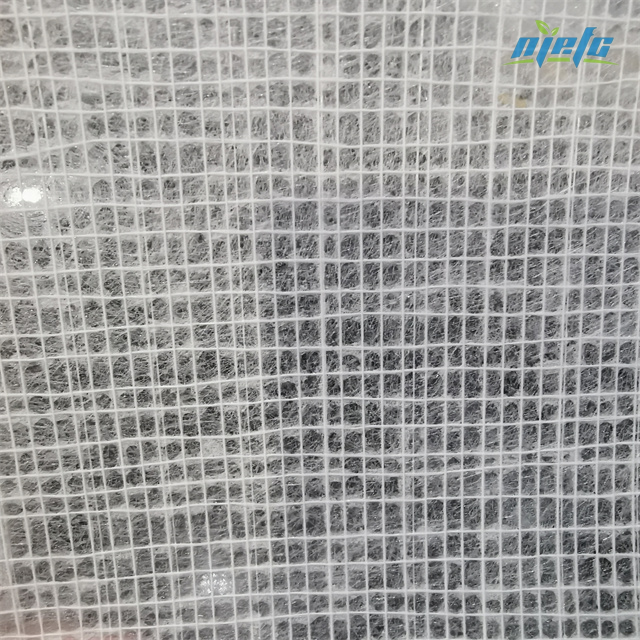 Tapis de fibre de verre renforcé de maille de fibre de verre pour membrane imperméable bitumineuse, pavage, isolation de tuyaux